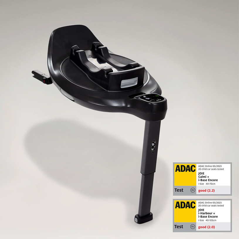 Sort Joie autostol med bærehåndtag og ADAC-vurdering.