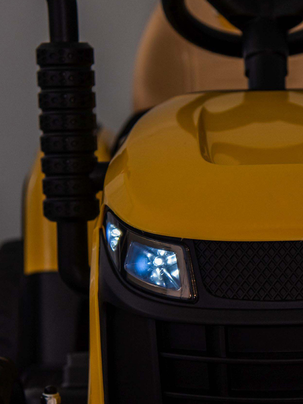 83500912RLI-YELLOW-2896_4b.jpg