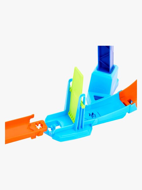 Hot Wheels Stunt Tracks Corkscrew Jump Champion Racerbane