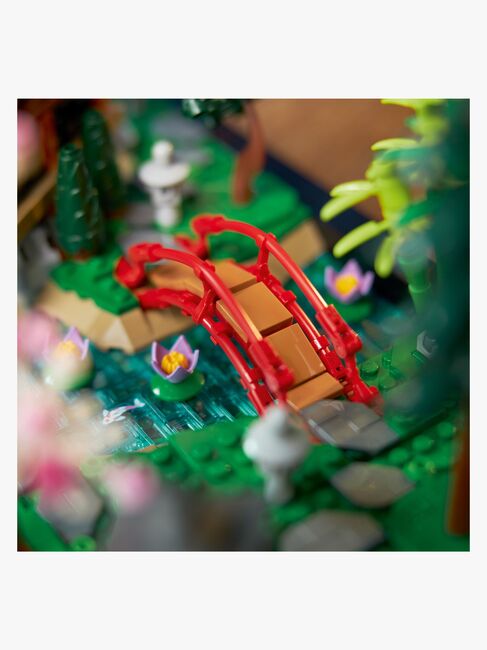 LEGO Icons 10315 Fredfyldt have