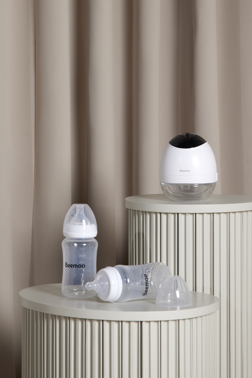 Beemoo CARE Wearable LED Elektrisk Brystpumpe Single inkl. Flasker 240 ml 2-pak