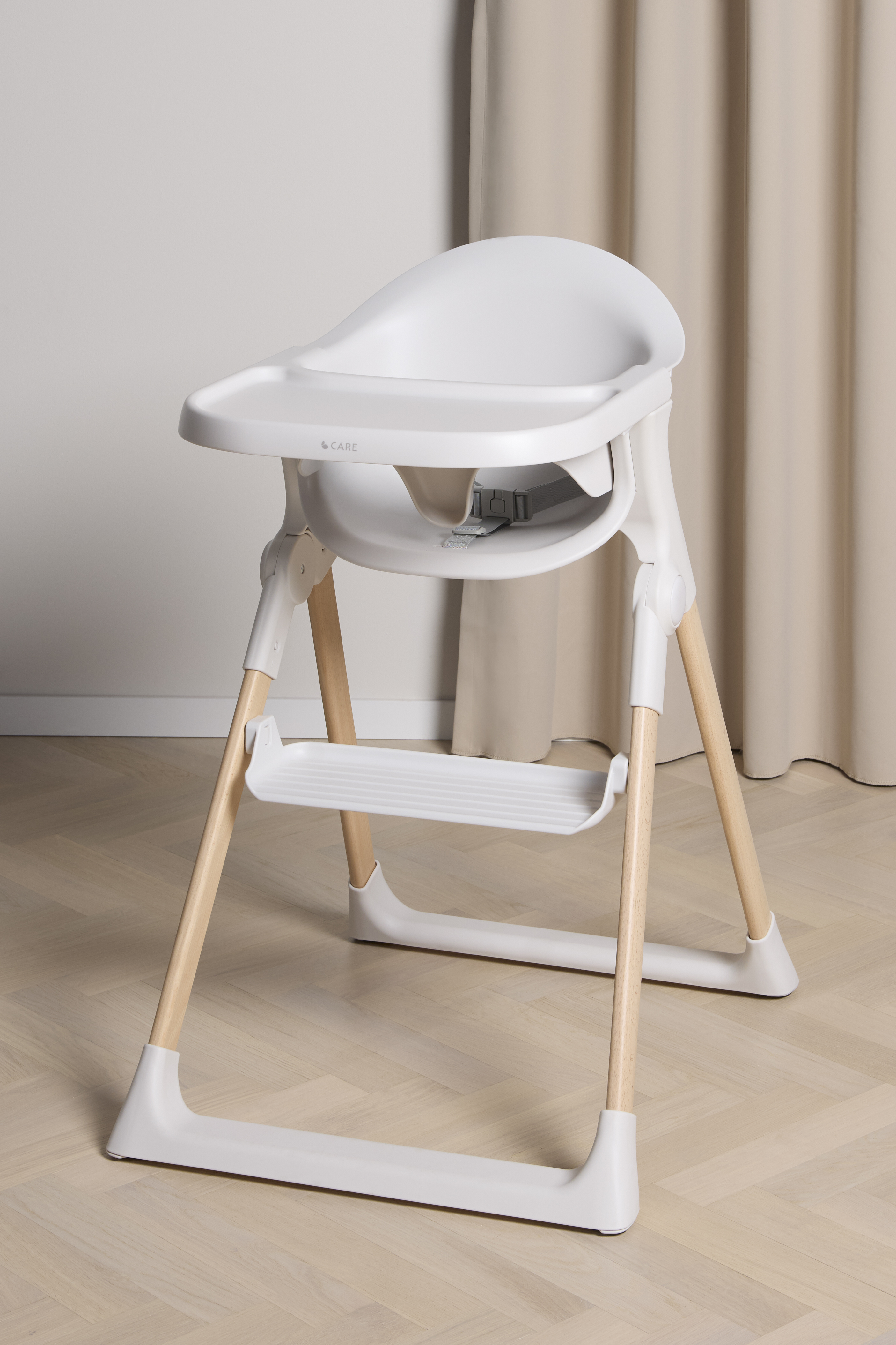 Beemoo CARE Harmony Højstol, White/Wood