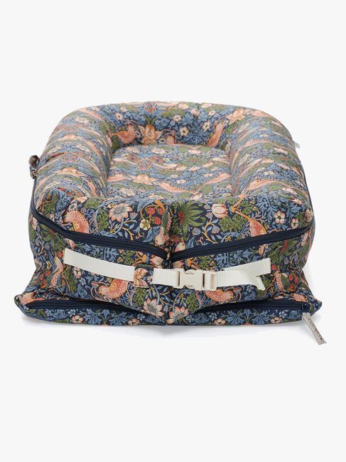 DockATot Deluxe+ Babynest, Strawberry Thief