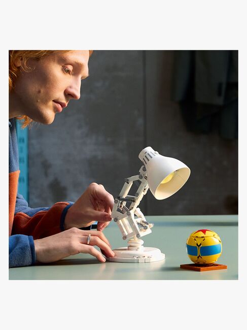 LEGO Ideas 21357 Disney Pixar Luxo Jr.