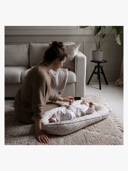 Vinter & Bloom Meadow Babynest, Soft Sand