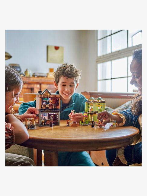 LEGO Harry Potter 76452 Kvalitetsudstyr til Quidditch og Iscafé