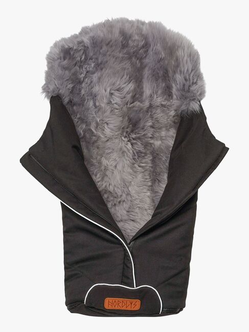 Nordlys Saga Lammeskindskørepose, Black/Grey