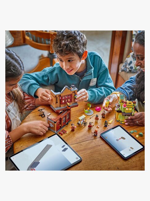 LEGO Harry Potter 76452 Kvalitetsudstyr til Quidditch og Iscafé