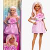 Barbie Deluxe Style Dukke i Lyserød Kjole