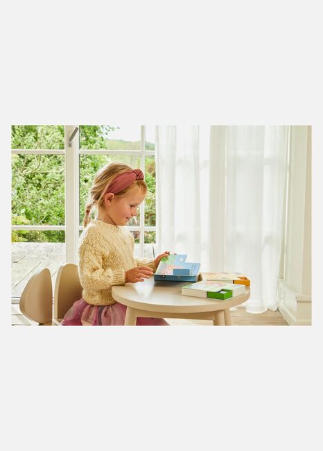 Gurli Gris Bog med Træfigurer - På Cykeltur