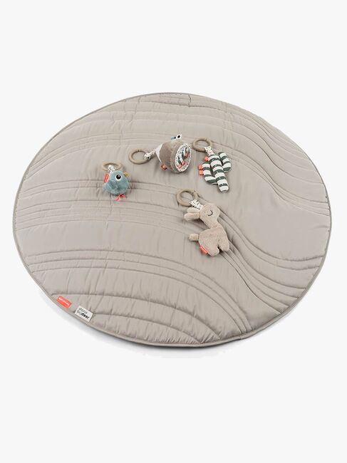 Done By Deer Lalee Aktivitetscenter, Sand