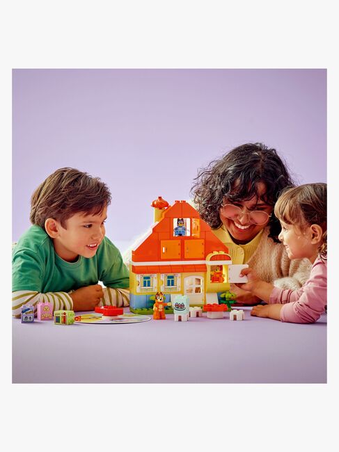 LEGO DUPLO Bluey 10459 Blueys families hus med huskespil