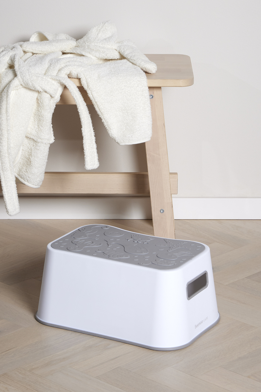 Beemoo CARE Assist Skammel, White/Grey